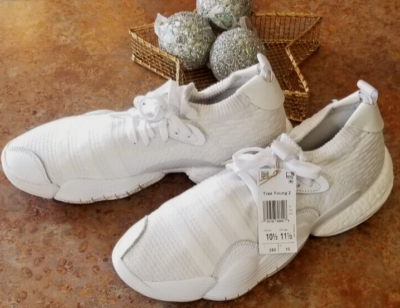 trae young shoes all white