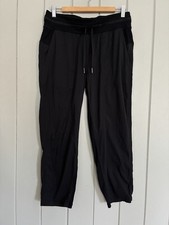 Women's Lululemon 8 Black Dance Studio Crop 25" Pants Mid Rise Pockets Athletic