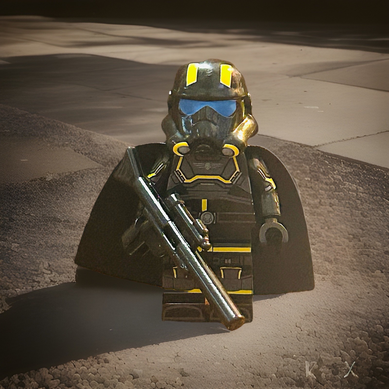 #0183 - Helldiver (Yellow / Black)