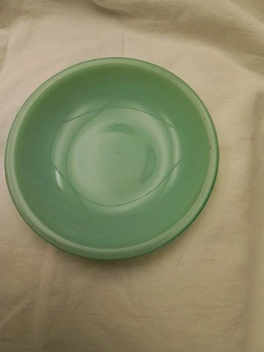 Vintage 3 3/8" Dia. Jade-ite Green Milk glass Nut Bowl 1940-1950