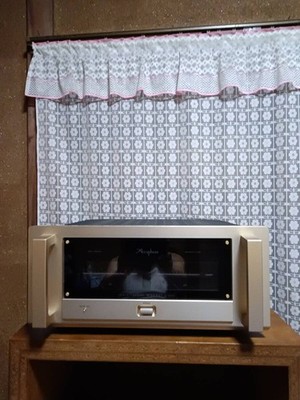 Accuphase P-650 Stereo Power Amplifier
