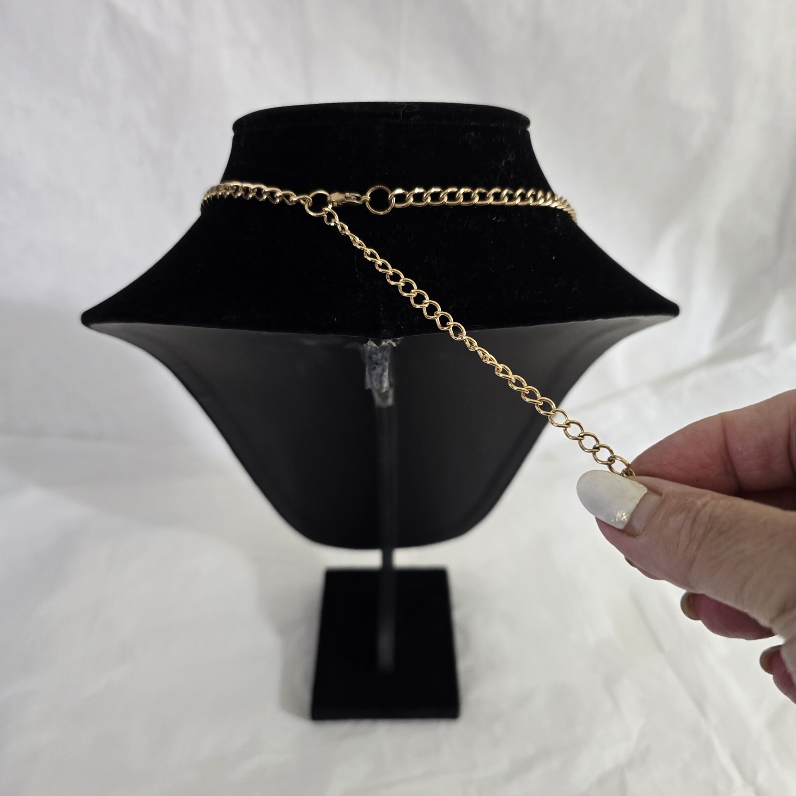 Charming Charlie's Statement Adjusts Multiple Gol… - image 3