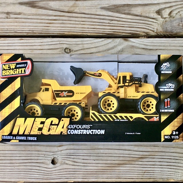 motorized dump truck toy