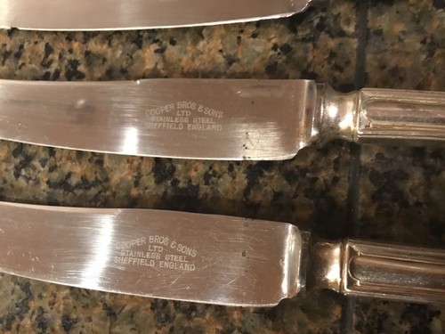 Vintage Coopers And Brothers English Silverware Knives - Picture 2 of 8