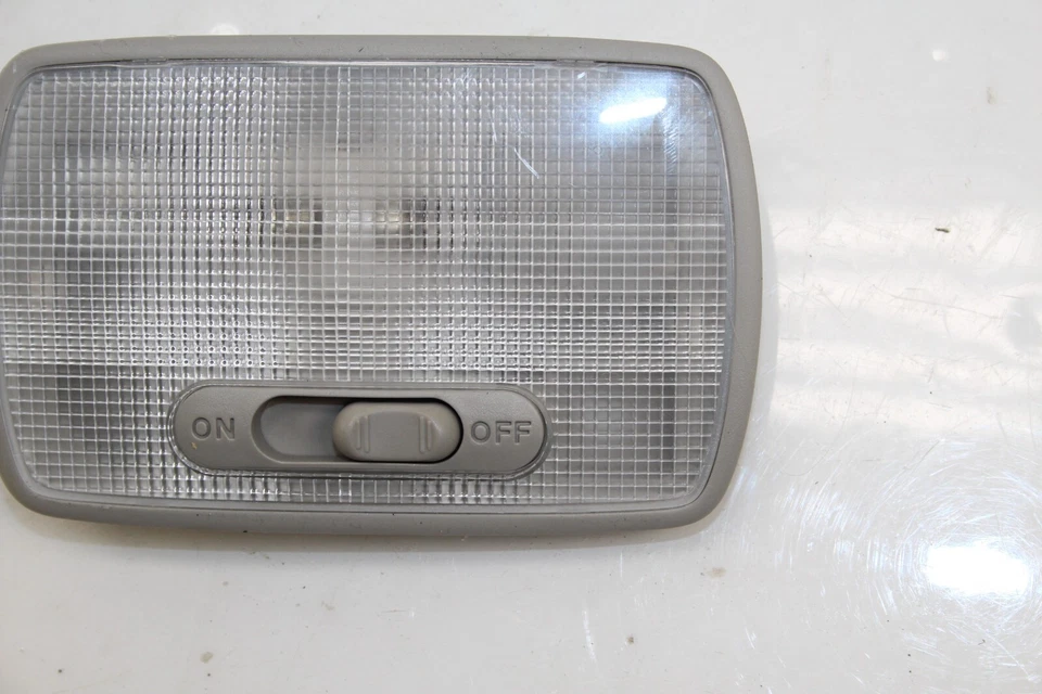 Задний купольный фонарь для чтения Acura TSX 2009-2014 годов выпуска от оригинального производителя - Изображение 2 из 4