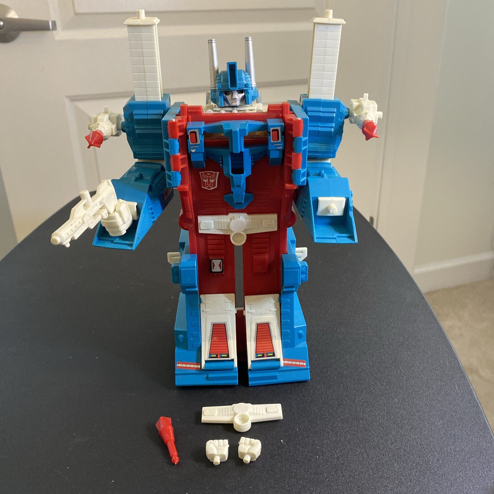 Vintage Transformers G1 1986 Autobot City Commander ULTRA MAGNUS - Incomplete