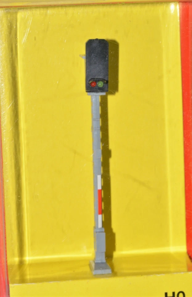 HO Scale Schneider 4000 Auto Block Main Signal - 2 LEDs, 77mm, 14-16 V - Image 2 of 4