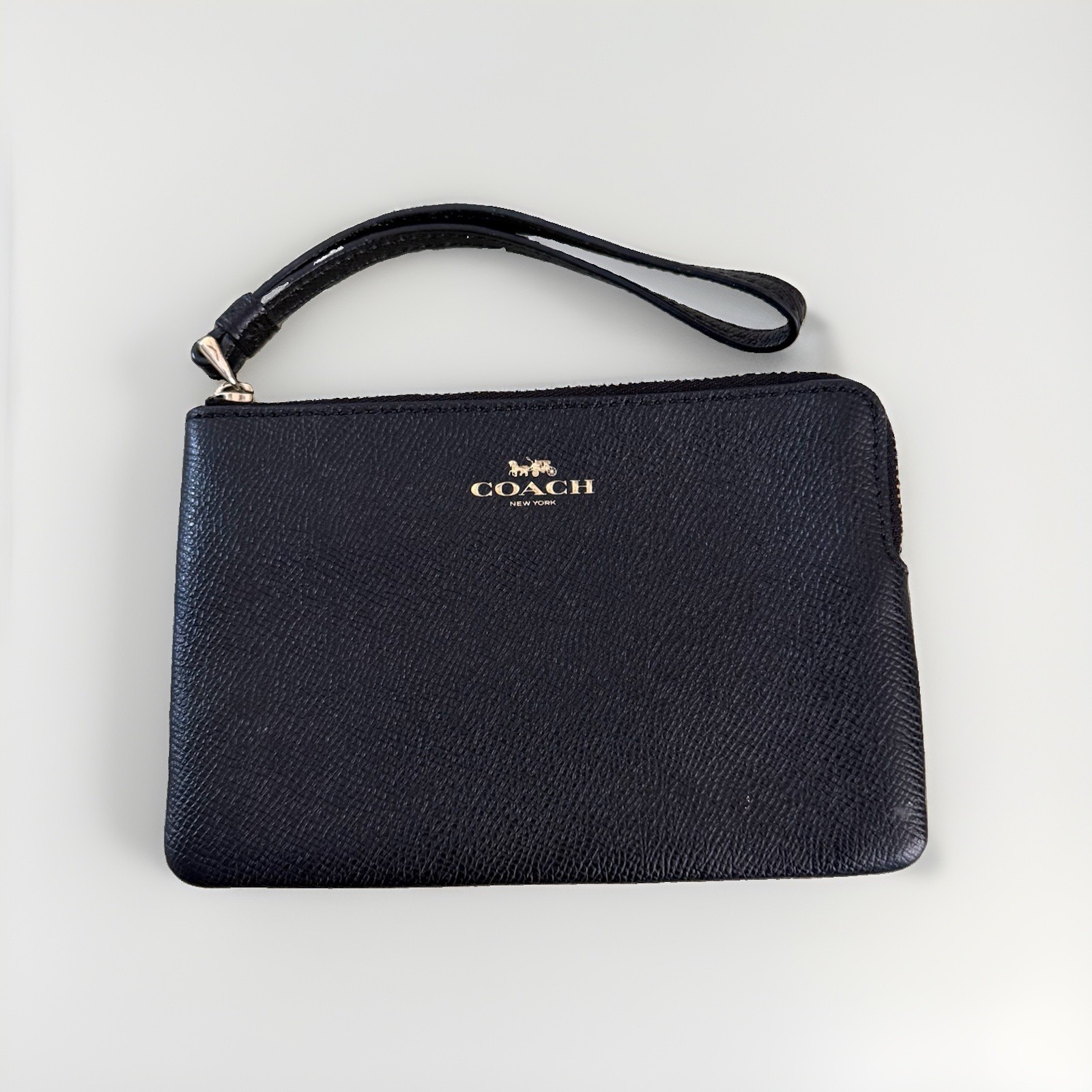 Coach Black Crossgrain Leather Zip Wristlet Clutch Pouch Wallet Gold Logo