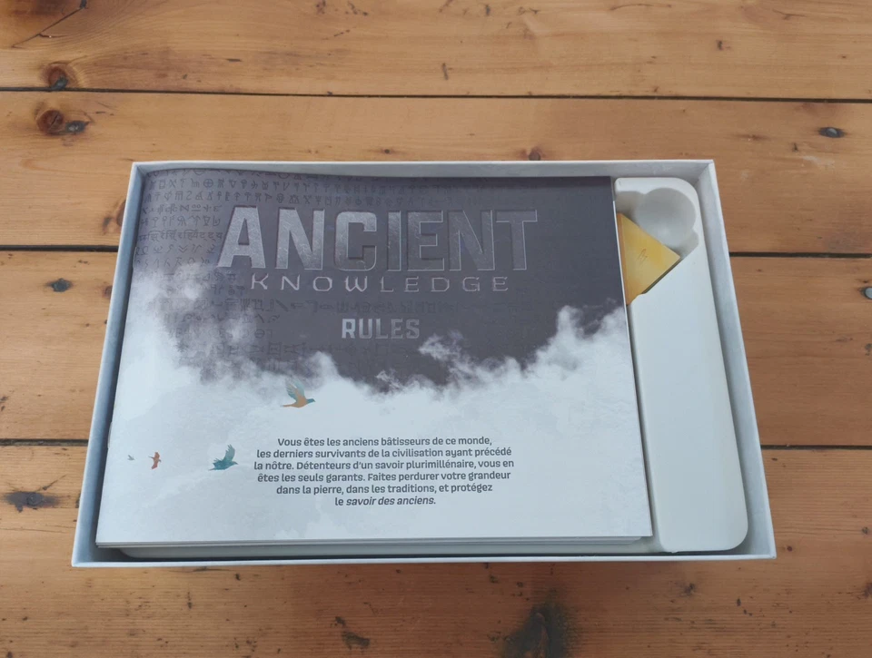 jeu de société Ancient Knowledge Iello VF - Photo 2/3