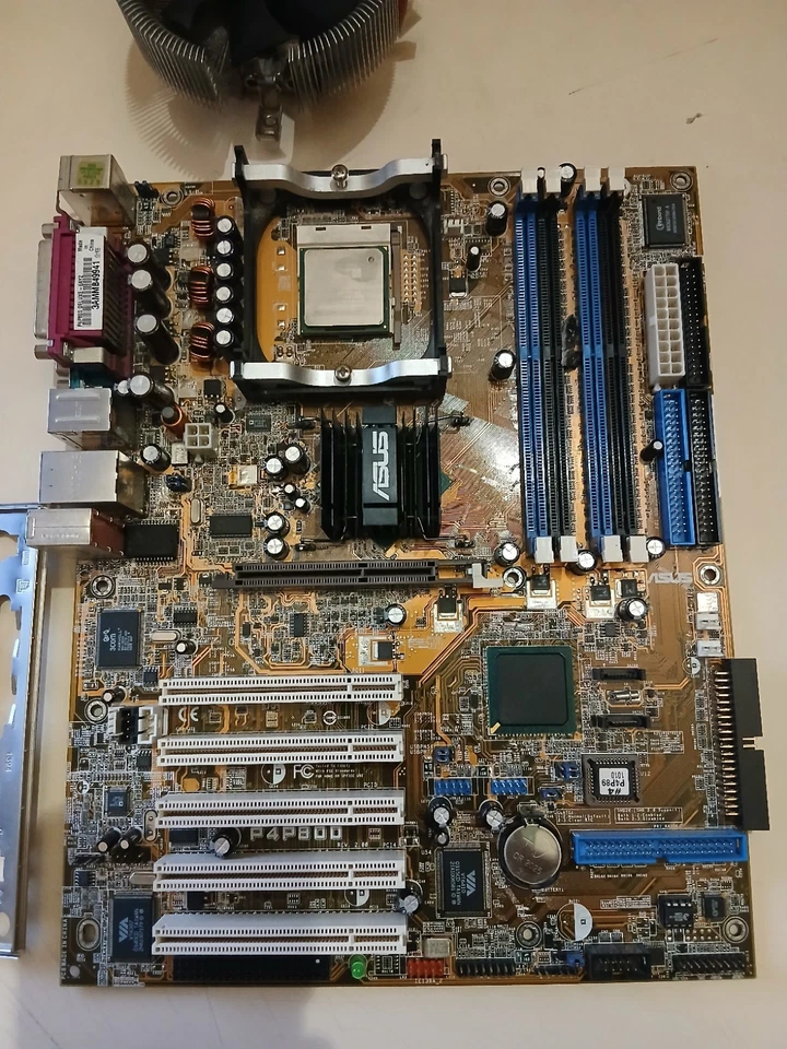 Carte mère ASUS P4P800 + Pentium 4 3GHz + Ventirad Zalman – Socket 478 Testé ok - Photo 2/4