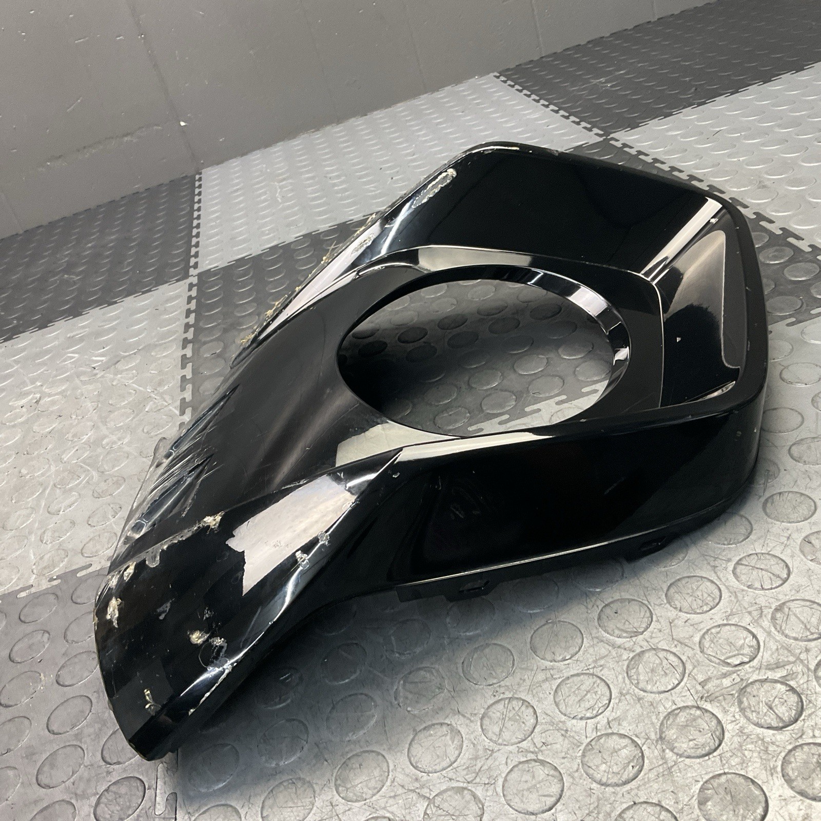 2016-2018 Audi R8 Rear Right Lower Bumper Diffuser Trim Panel Molding Cover OEM