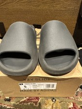 Yeezy Slide Authentic Size 5 Onyx