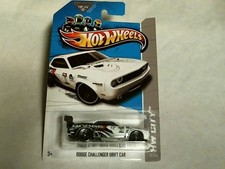 Hot Wheels 2013 HW City Dodge Challenger Drift Car Treasure Hunt 27/250 X1680