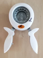 Fiskars Squeeze Punch Ergonomic Large Easy Squeeze Punch 1 3/4” Round ‘N Round