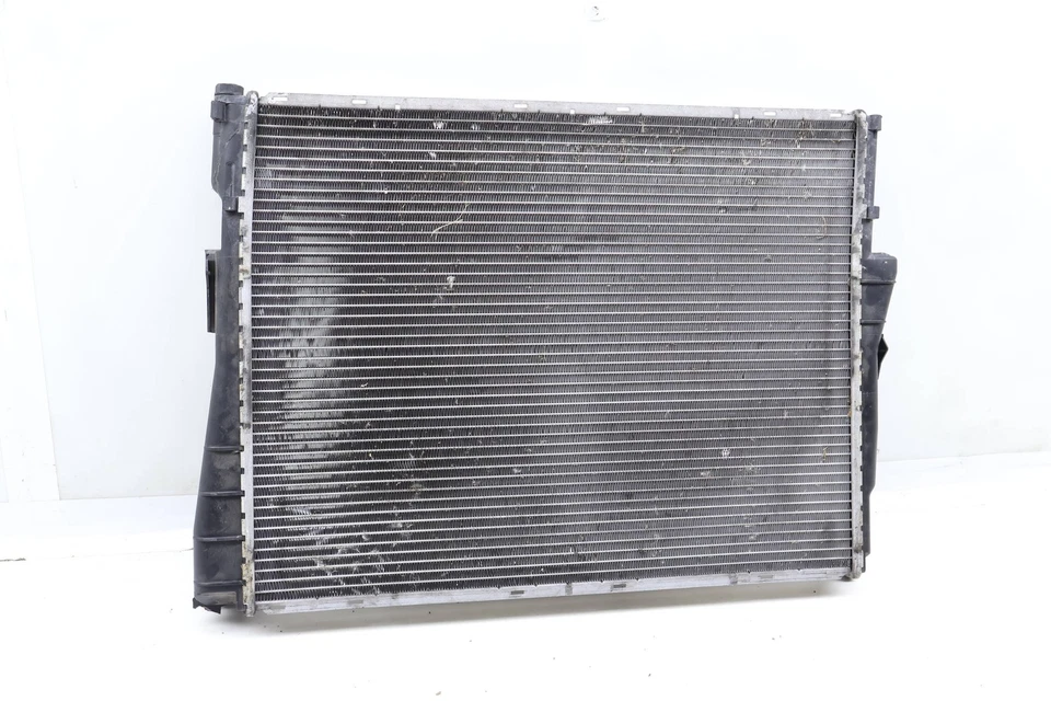 1998-2000 BMW 323I - Radiator 9071518 - Image 3 of 4