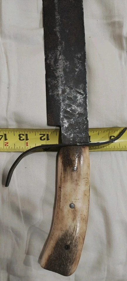Cuchillo Bowie antiguo con punta de clip con mango de hueso... Foto 2 de 4