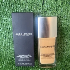 Laura Mercier Hydrating Foundation | Flawless Lumiere 1FL OZ