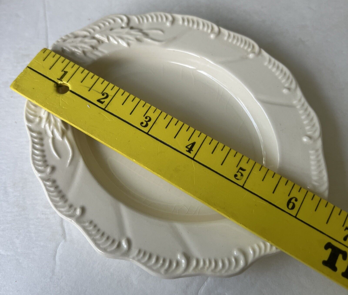 Leedsware Classical Creamware Small Oval Dish England Shells Leedsware Classical Creamware Small Oval Dish England Shells