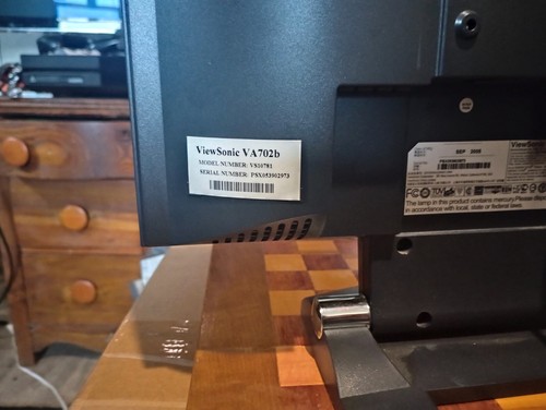 ViewSonic VA702b LCD Monitor, Used in Very Good Condition - Picture 5 of 6