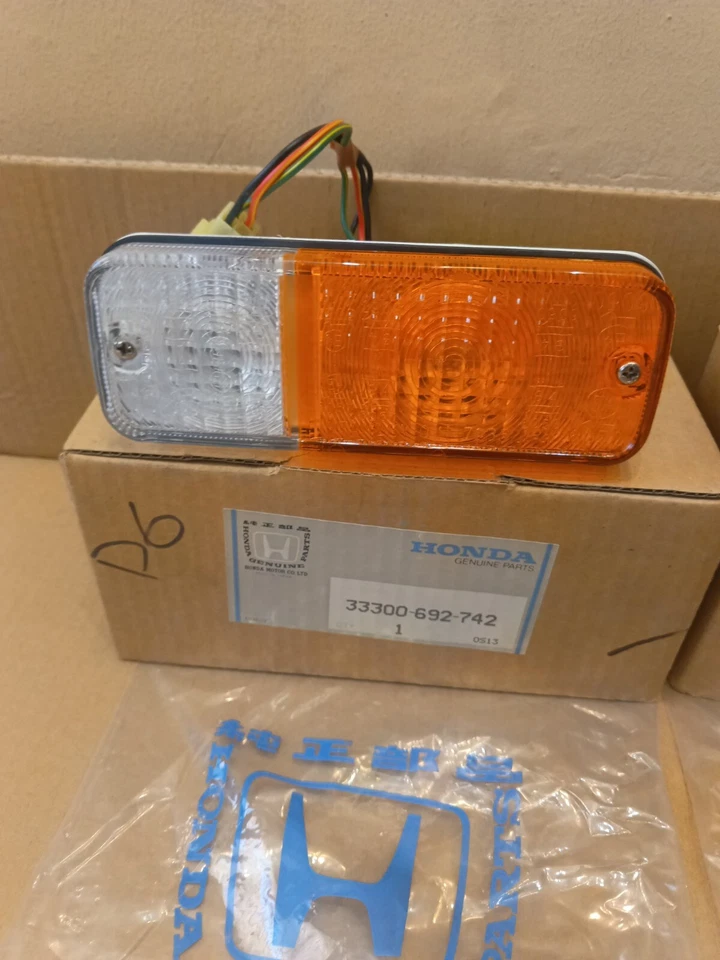 Par de luces intermitentes delanteras originales Stanley 041‐7235 L&R Honda 1978‐1982 NOS Foto 3 de 4