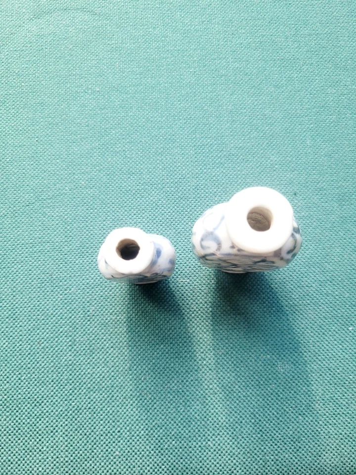 一对中国蓝白瓷鼻烟瓶清末 — 第 4/4 张图片