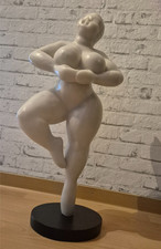 Abstrakte Figur Skulptur Erotik dicke Frau