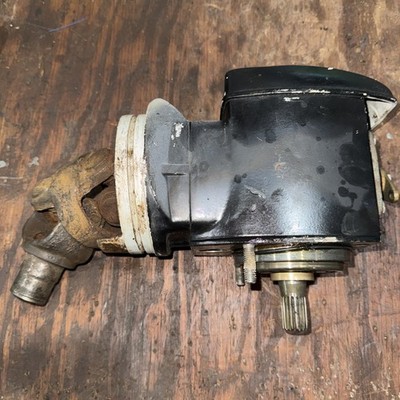 Volvo Penta AQ270 V8 Upper Gear Box Single Bolt 1.35:1 Ratio Drive Tag 2793570 D