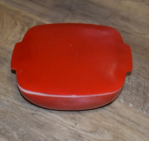 1950's RED PYREX OVERWARE  525B Casserole 2 1/2 Qt Square Dish With Lid  Vintage