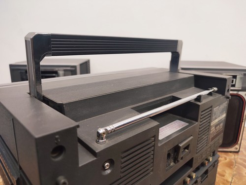 Boombox double cassette vintage Sharp GF-800 - pour pièces - Photo 16/24