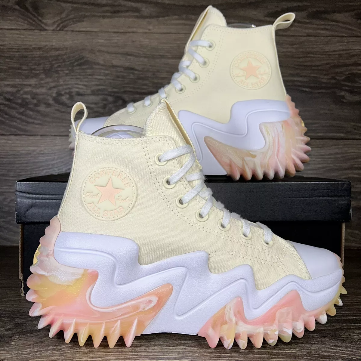 Cream platform hotsell converse
