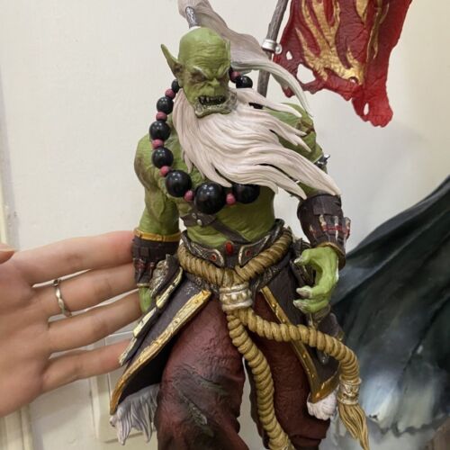 Figurki spotowe Warcraft, otaczające posągi, miecz samurajski Świt wyprodukowany w Chinach - Zdjęcie 3 z 5