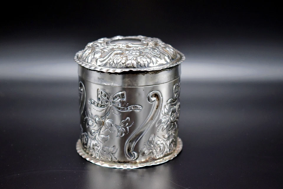 Carrito de té grande victoriano de plata maciza en polvo alrededor de 1890 Foto 2 de 4