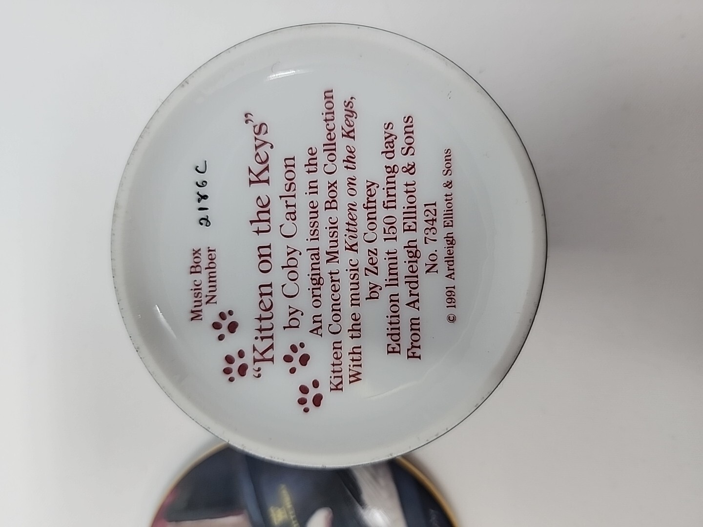 Cat Ardleigh Elliott porcelain music box Coby Carlson "Kitten On The Keys" 