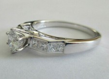 1.00 Carat 18K Gold Diamond Engagement Ring Center .60 Carat F-SI2 Value 8,500