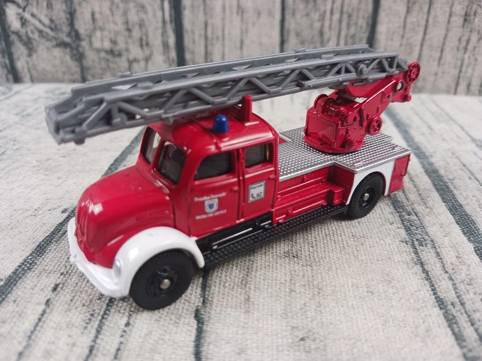 Corgi (Magirus-Deutz Fire Escape) Pre-Owned, Excellent Condition - Image 3 of 4