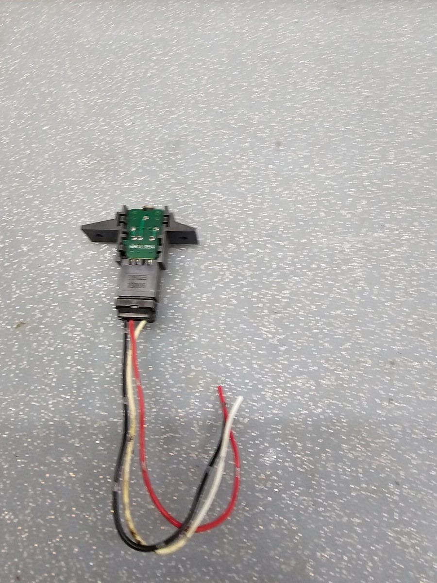 04-08 Nissan Titan Altima Armada Pathfinder QX56 Auxillary