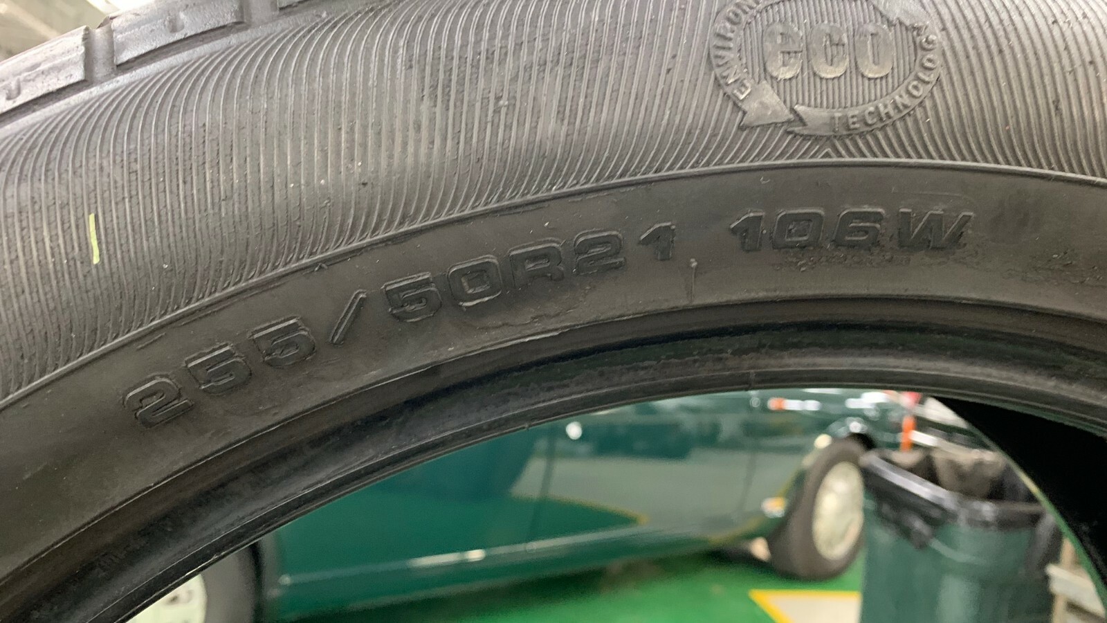 Goodyear Eagle NCT5 2x 255-50-21 & 2x 285-45-21 4 tires set. Rolls-Royce Phantom