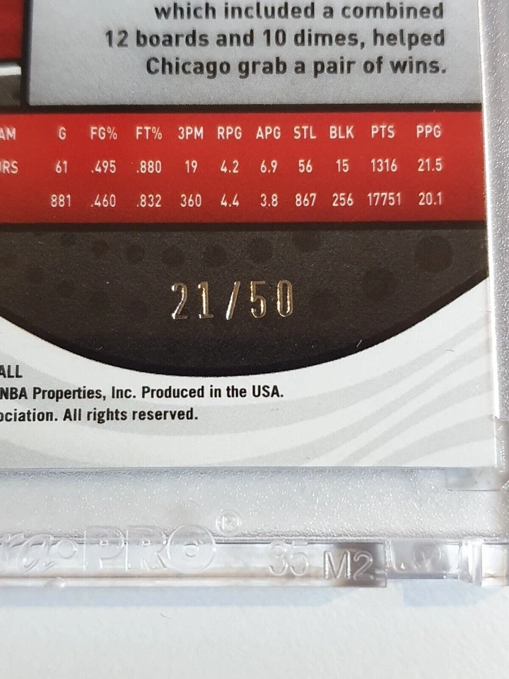 2021 Panini Revolution DeMar DeRozan #34 CUBIC HOLO /50 - Ready to Grade - Изображение 2 из 3