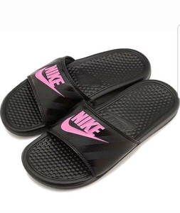 nike benassi black pink