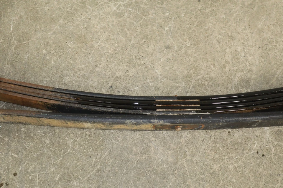 01-10 Chevy 2500HD OEM Rear Leaf Springs (Pair Left/Right) Foto 3 de 4
