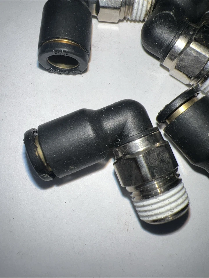 LOTE DE 25 LEGRIS MACHO 90º METAL/PLÁSTICO COMBINACIÓN CODO 1/4" NPT (TK24) Foto 3 de 4