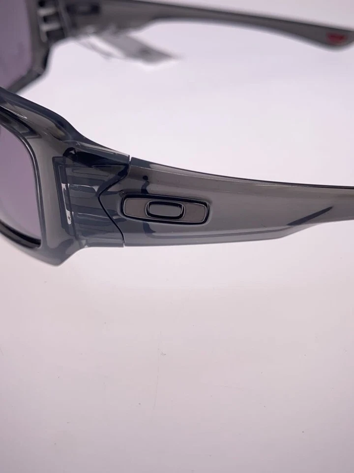 Lunettes de soleil OAKLEY FIVES SQUARED grises OO9238-0454 - Photo 4/4