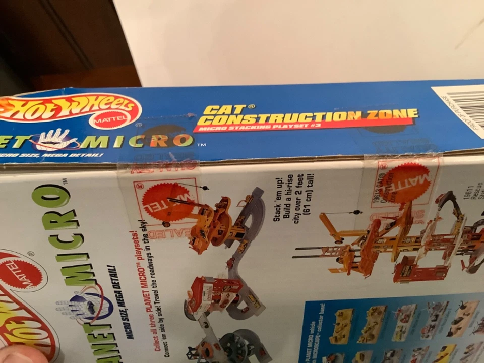 NOS 1997 HOT WHEELS CAT Construction Zone Micro Stacking Playset #3 Planet Micro - Image 3 of 4
