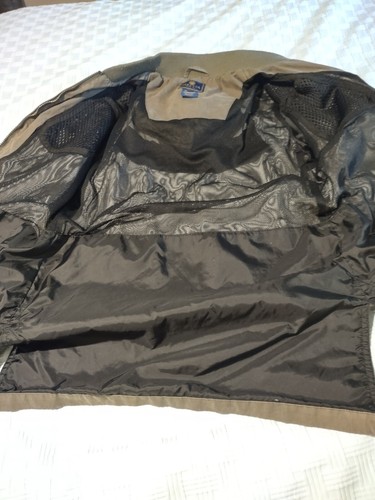 Beretta shooting field jacket M mesh lining tuck in hood 2 inside zip pockets - Picture 13 of 24