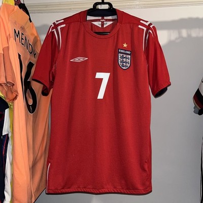 England 2004/05/06 Umbro Away Football Shirt Red David Beckham 7