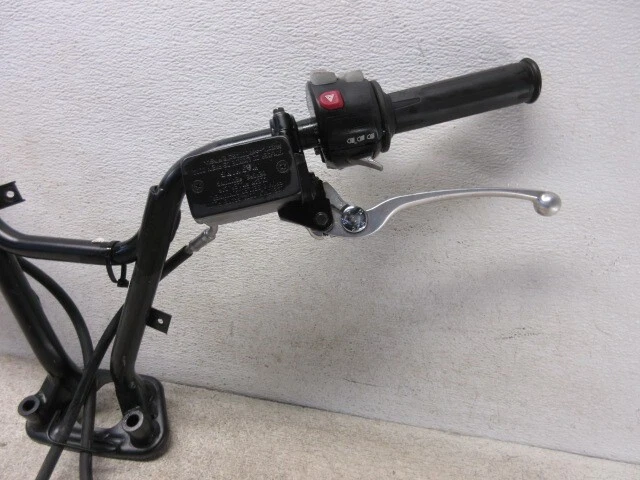 17 2017 BMW C Evolution Handlebar Assembly w/Levers & Grips OEM LKQ - Изображение 2 из 4