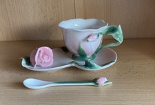 seltene Sammeltasse+Teller feines Porzellan mit Relief Rose handgemalt Neu