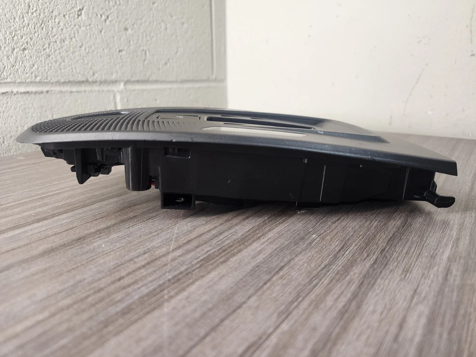 Interruptor de luz LED consola superior Porsche Cayenne 2024 cupé Foto 2 de 4