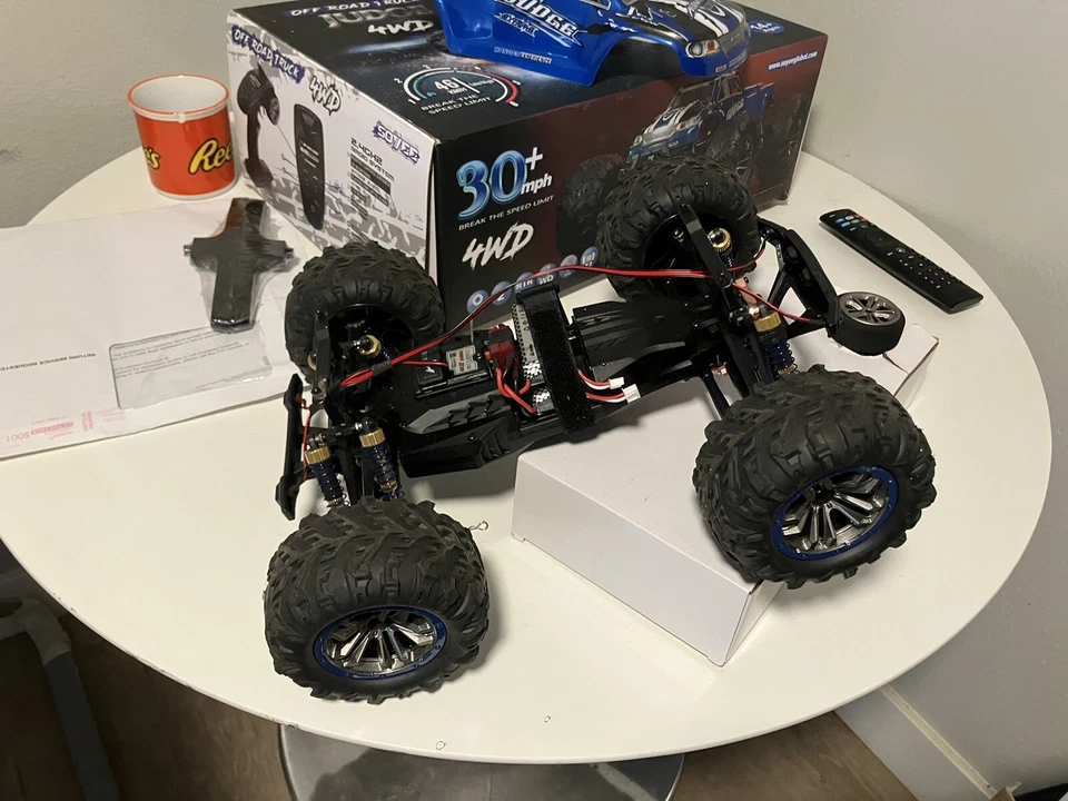 GP Toys S920 4WD Truck 2.4Ghz Remote Control Off-roading Truck Parts or Repair - Image 4 of 4