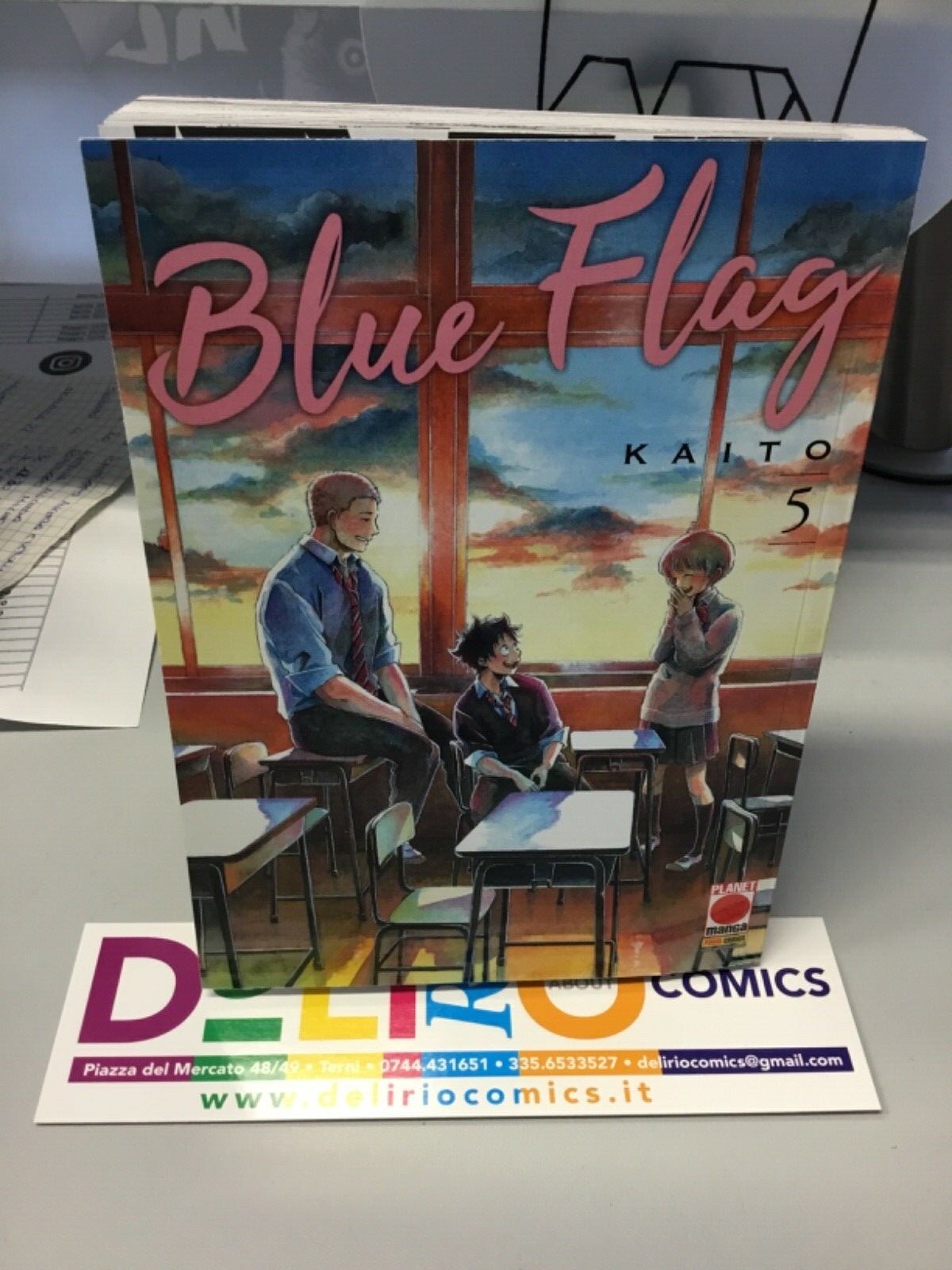 BLUE FLAG N.5 (PRIMA RISTAMPA) Ed.PLANET MANGA SCONTO 5%